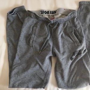 Nike joggers grey